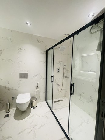 Imagen de la habitación del Lala Grand Hotel. Foto 9