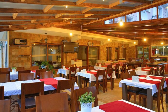 Imagen del bar/restaurante del Lalehan Hotel. Foto 2