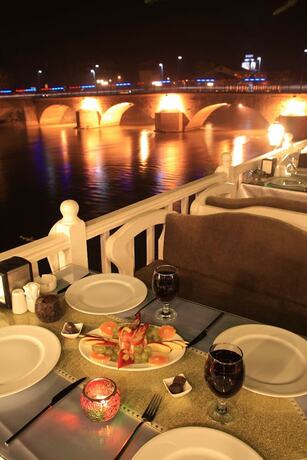 Imagen del bar/restaurante del Lalehan Hotel. Foto 3