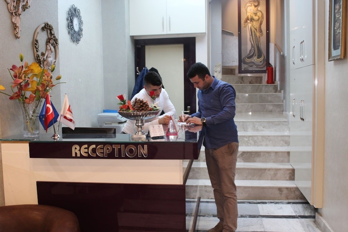 Imagen de los interiores del Laleli Hotel Izmir. Foto 18