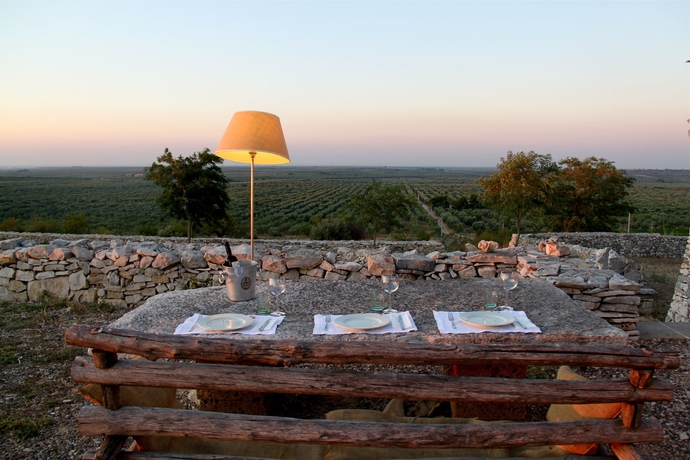 Imagen del bar/restaurante del Lama Di Luna Biomasseria. Foto 3