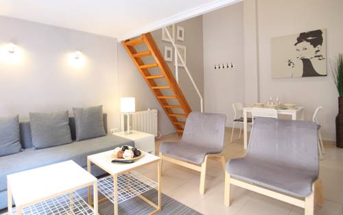 Imagen de la habitación del L&h Plaza Santa Ana. Foto 2