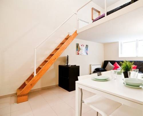 Imagen de la habitación del L&h Plaza Santa Ana. Foto 6