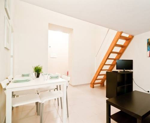 Imagen de la habitación del L&h Plaza Santa Ana. Foto 8