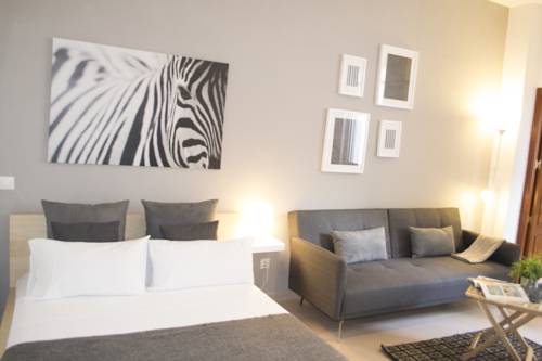 Imagen de la habitación del L&h Plaza Santa Ana. Foto 16