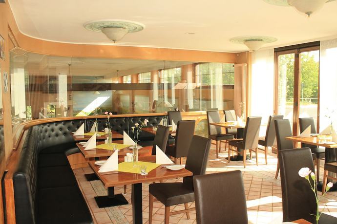 Imagen del bar/restaurante del Land Gut Hotel Weisser Schwan. Foto 9