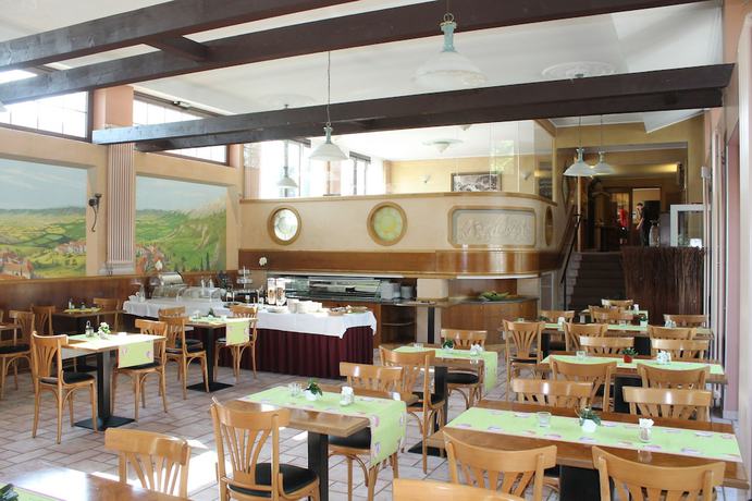 Imagen del bar/restaurante del Land Gut Hotel Weisser Schwan. Foto 13
