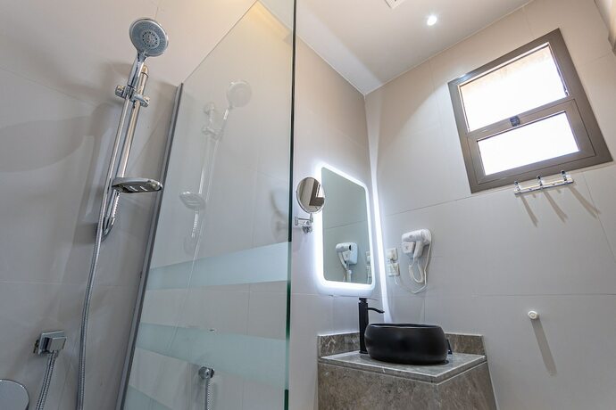 Imagen de la habitación del Land Walk Hotel. Foto 17