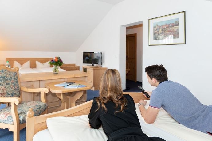 Imagen de la habitación del Landgasthof Hotel Sch&ouml;ntag and Steak House. Foto 15