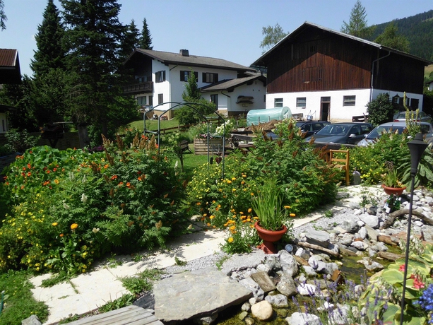 Imagen de los exteriores del Landhaus Aubauerngut. Foto 10
