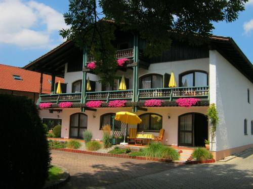 Imagen de los exteriores del Landhaus Cornelia. Foto 15