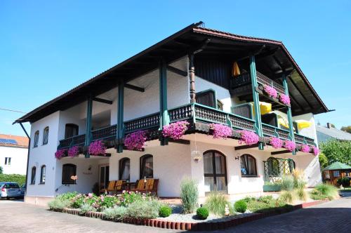 Imagen de los exteriores del Landhaus Cornelia. Foto 16