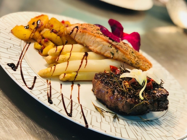 Imagen del bar/restaurante del Landhaus Massener Heide. Foto 4