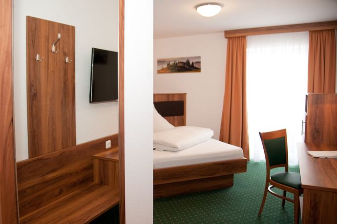 Imagen de la habitación del Landhotel Hutzenthaler. Foto 11