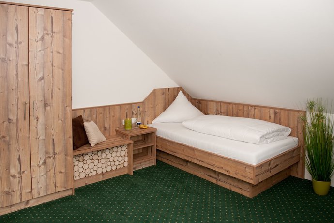 Imagen de la habitación del Landhotel Hutzenthaler. Foto 12