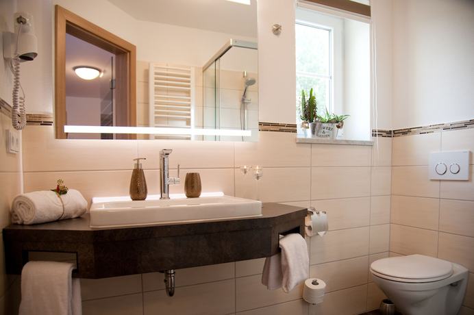Imagen de la habitación del Landhotel Hutzenthaler. Foto 14