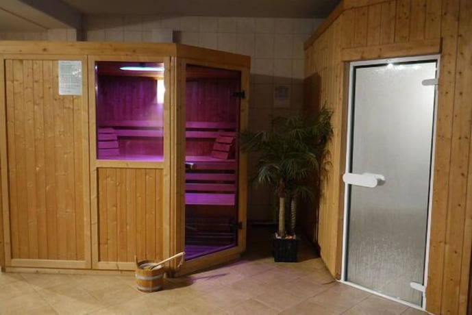 Imagen de la piscina del Landhotel Rittersgr&uuml;n. Foto 19