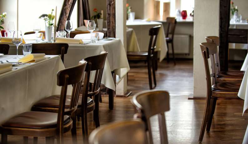 Imagen del bar/restaurante del Landhotel Schloss S&ouml;rgenloch. Foto 6