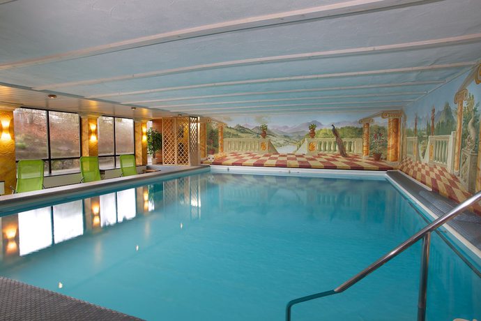 Imagen de la piscina del Landhotel Seeg. Foto 19