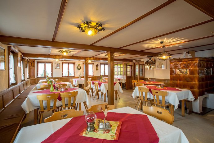 Imagen del bar/restaurante del Landhotel Th&auml;lerh&auml;usle Ochsen. Foto 3