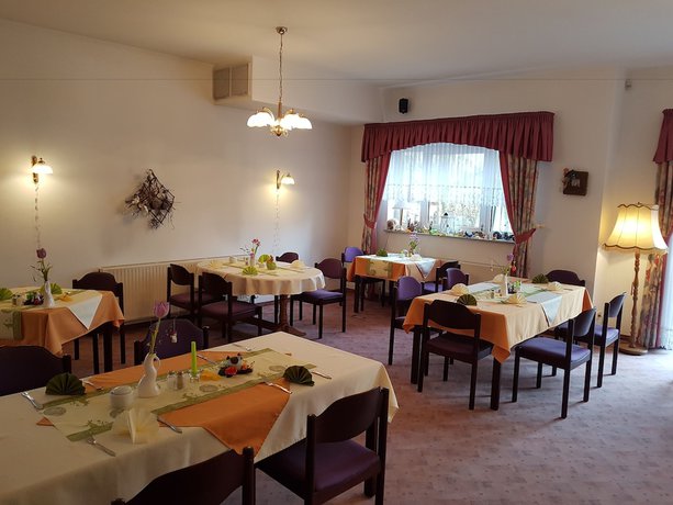 Imagen del bar/restaurante del Landhotel Trampe. Foto 4