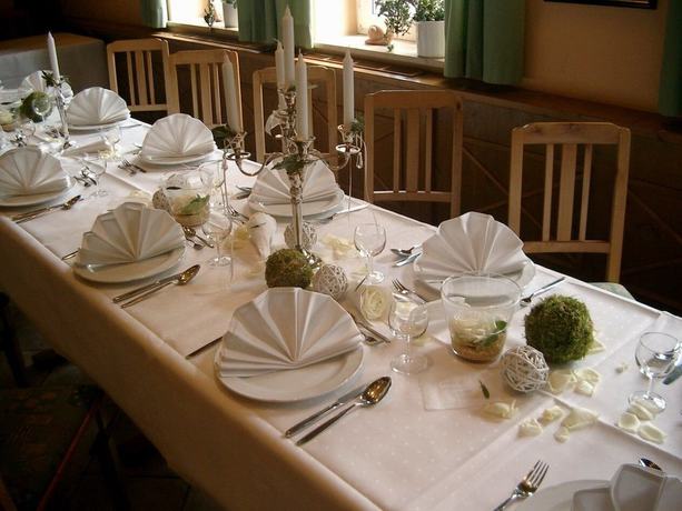 Imagen del bar/restaurante del Landhotel Zum B&ouml;hm, Roth. Foto 10