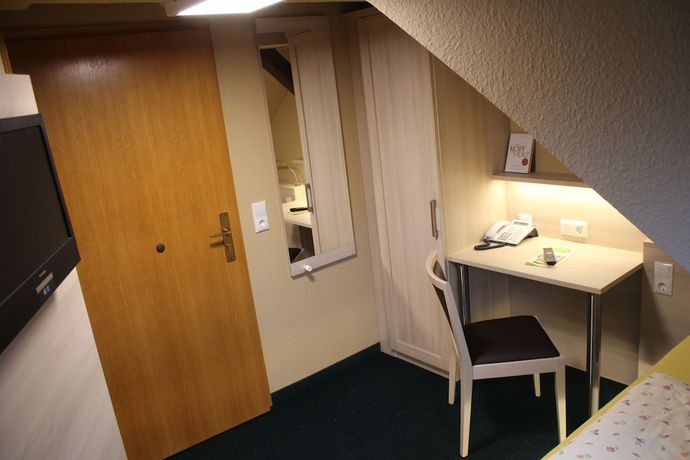 Imagen de la habitación del Landhotel Zum gr&uuml;nen Baum. Foto 14