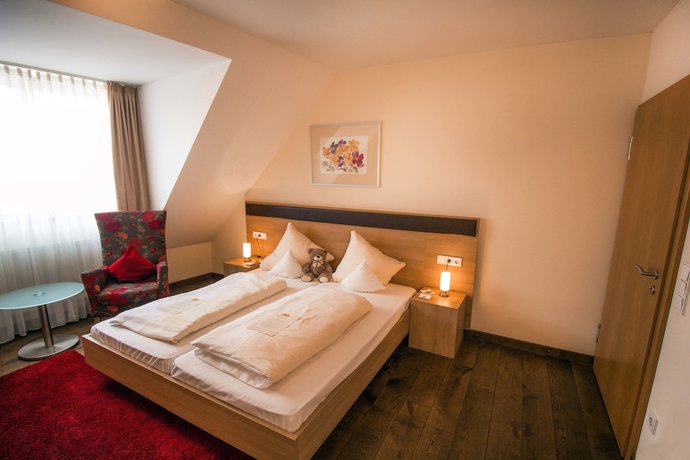 Imagen de la habitación del Landhotel and Weingasthof Schwarzer Adler. Foto 4