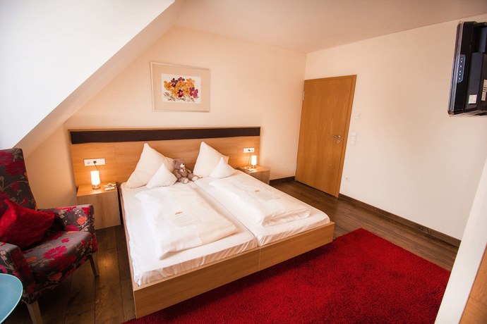 Imagen de la habitación del Landhotel and Weingasthof Schwarzer Adler. Foto 9