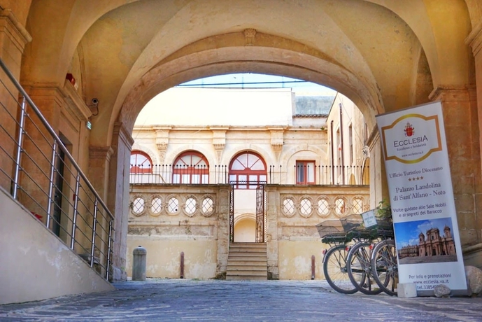 Imagen de los interiores del Landolina Palace. Foto 12