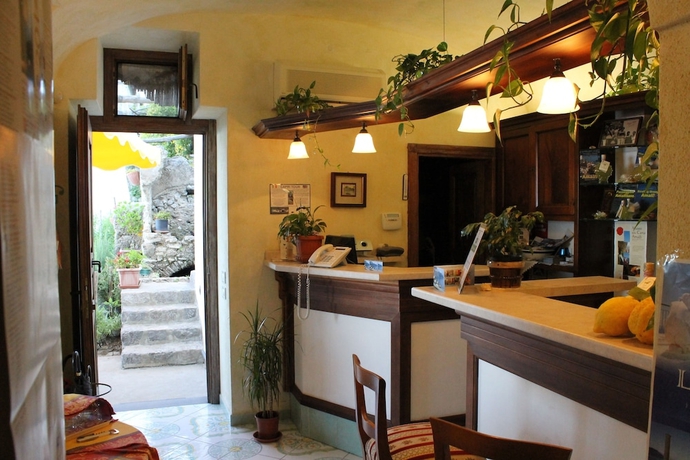 Imagen de los interiores del L'antico Borgo Dei Limoni. Foto 18