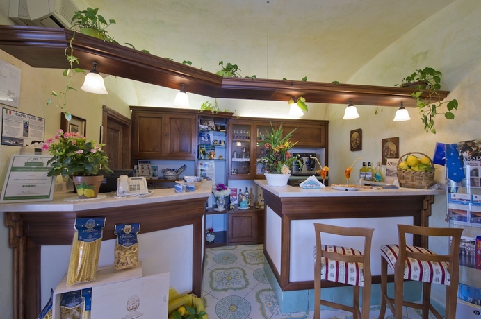 Imagen de los interiores del L'antico Borgo Dei Limoni. Foto 19