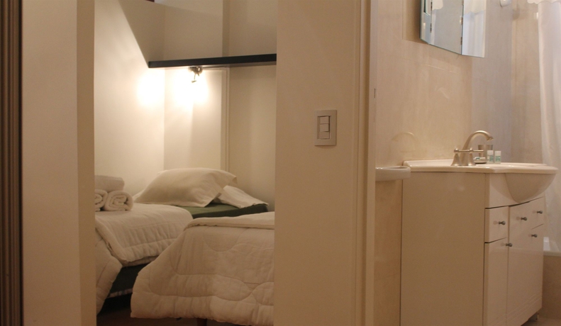 Imagen de la habitación del Laprida Suites. Foto 10