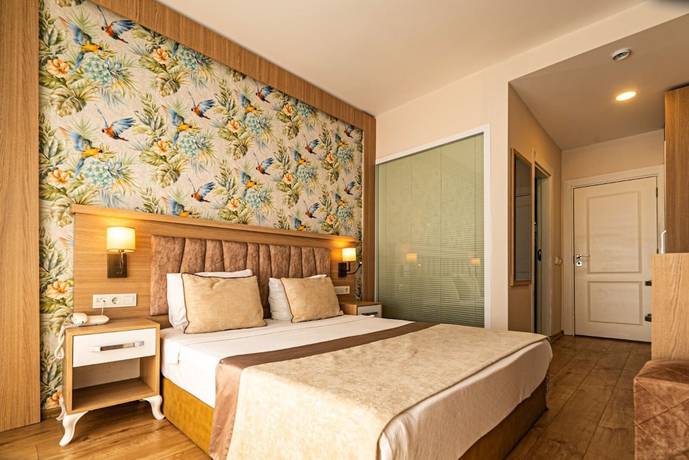 Imagen de la habitación del Lara Garden Hotel. Foto 7