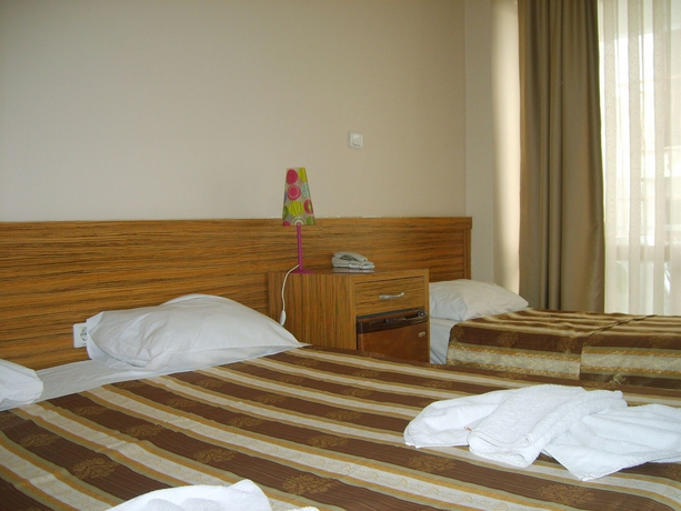 Imagen de los interiores del Lara Kapris Hotel. Foto 8