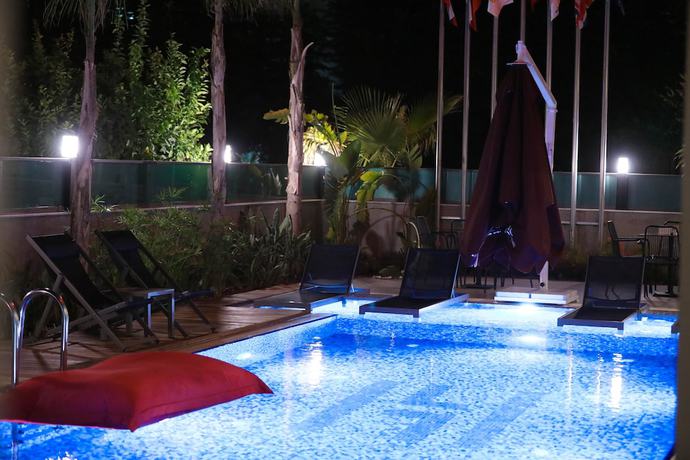 Imagen de la piscina del Laren Sea Sıde Hotel and Spa. Foto 18