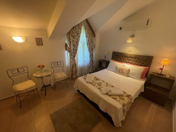 Imagen de la habitación del Larin Otel. Foto 20