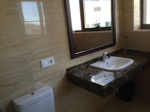 Imagen de la habitación del Larios Suites. Foto 2