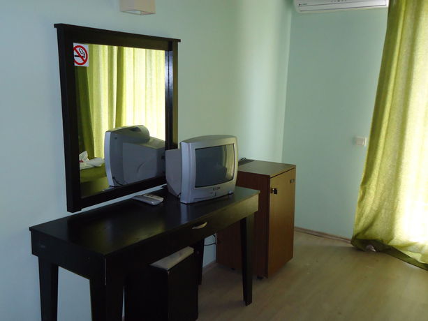 Imagen de los exteriores del Larissa Hotel Beldibi. Foto 10