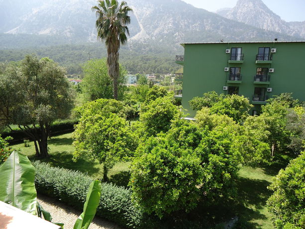 Imagen de la habitación del Larissa Hotel Beldibi. Foto 4