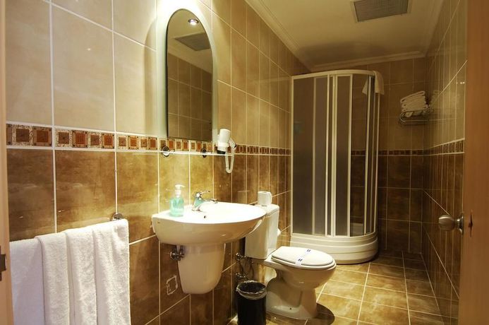 Imagen de los interiores del Larissa Inn. Foto 12