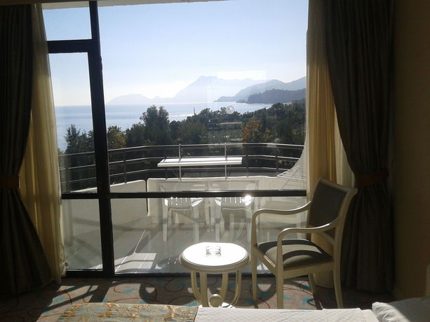 Imagen de la piscina del Larissa Phaselis Princess Hotel - All Inclusive. Foto 14