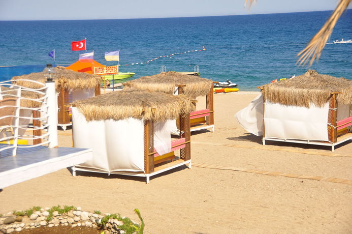 Imagen de la piscina del Larissa Phaselis Princess Hotel - All Inclusive. Foto 16