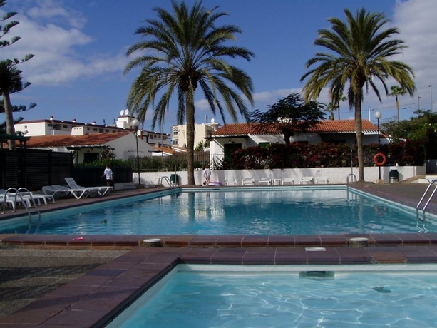 Imagen de la piscina del Las Tartanas 3&ordf; Fase. Foto 8