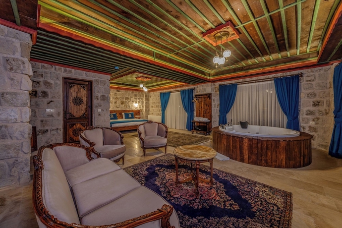Imagen de la habitación del Latona Stone Palace. Foto 11