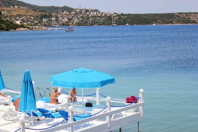 Imagen del bar/restaurante del Lavinya Otel. Foto 2