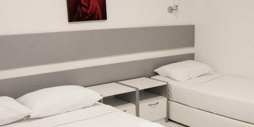 Imagen de los exteriores del Lavinya Otel. Foto 11