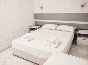 Imagen del bar/restaurante del Lavinya Otel. Foto 4