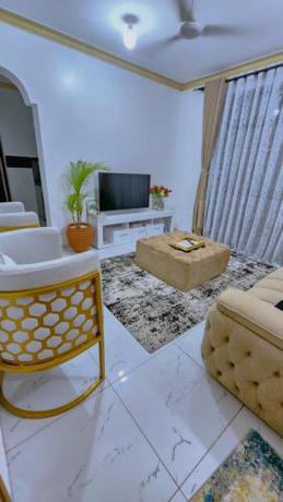 Imagen de la habitación del Lavish Bamburi Airbnb. Foto 13