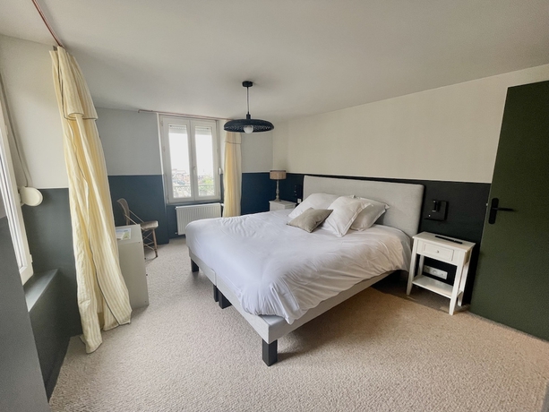 Imagen de la habitación del Le Beau Rivage, Luc sur Mer. Foto 2